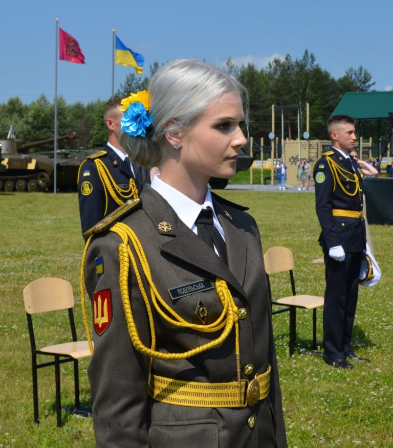 Львівська академія сухопутних військ випустила майже 600 лейтенантів ...