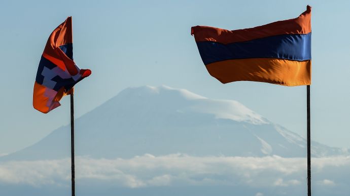 f3b53d7-flags-of-armenia-and-the-breakaway-nagorno-karabakh-region-ararat-getty-.jpg