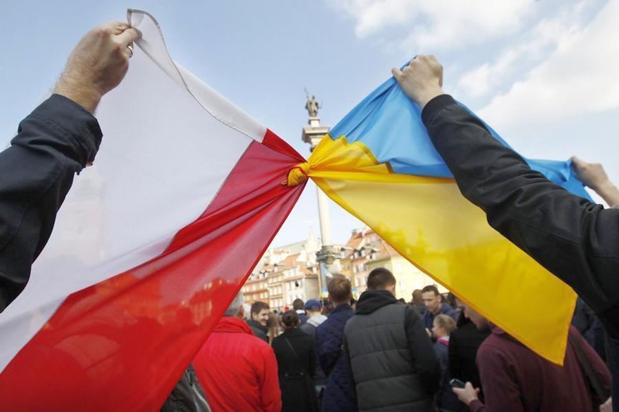 Polish_and_Ukrainian_flags.jpg