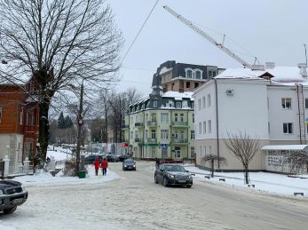 У Трускавці водій Tesla давав хабар поліцейським, щоб уникнути ТЦК