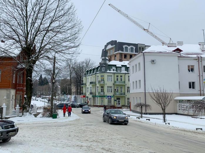 У Трускавці водій Tesla давав хабар поліцейським, щоб уникнути ТЦК