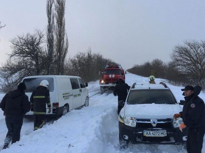 Додаткові патрулі чергують на дорогах Львівщини