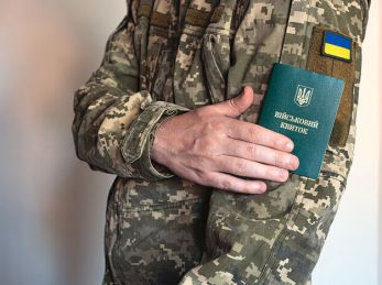 Стриянина засудили до трьох років тюрми за ухилення від служби через релігію