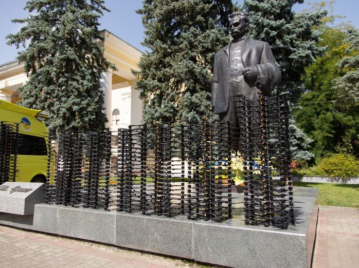 ДРВА спільно з партнерами направили для ЗСУ 150 дронів та 6 авто