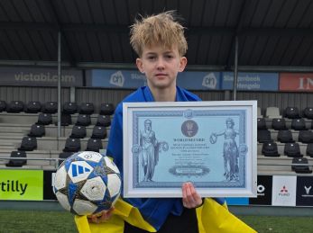 Юнак зі Дрогобиччини встановив світовий рекорд із жонглювання футбольним м’ячем