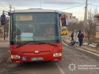 У Бориславі внаслідок зіткнення з автобусом травмований неповнолітній пасажир мопеда