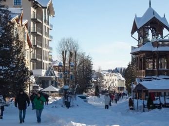 42% українців вважають, що нинішні чиновники не мають бути при владі після війни