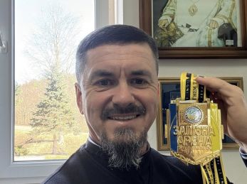 Ієромонах зі Львівщини Макарій Дутка встановив 17-й рекорд України з пауерліфтингу