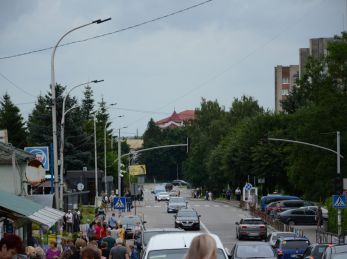 У Трускавці посадили хулігана за трощу пʼяти автомобілів сусідів