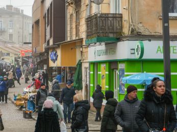 Пенсія по інвалідності для 3 групи: яку суму отримають українці
