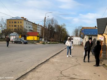 У Стебнику ліцеїстки жорстоко побили 15-річну дівчину