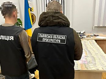 Заволоділи 1,4 млн грн освітніх коштів – судитимуть двох депутатів та підприємицю