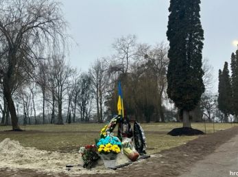 На новому полі почесних поховань у Львові поховали першого захисника (ФОТО)