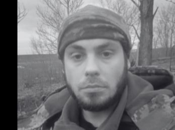 У понеділок Дрогобицька громада зустріне полеглого захисника України – стебничанина Віктора Казьмірука