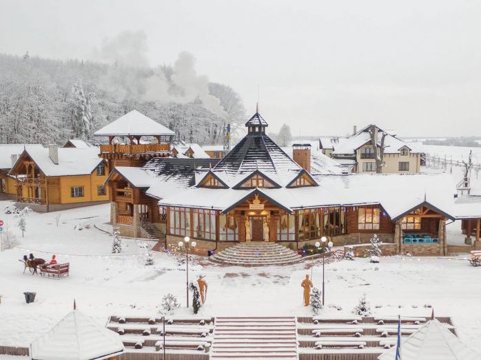 У відпочинковому комплексі на Волі Якубовій – пожежа