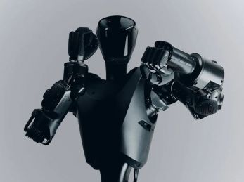 Україна отримає нових людиноподібних роботів. Їх будуть випробовувати під час бойових дій
