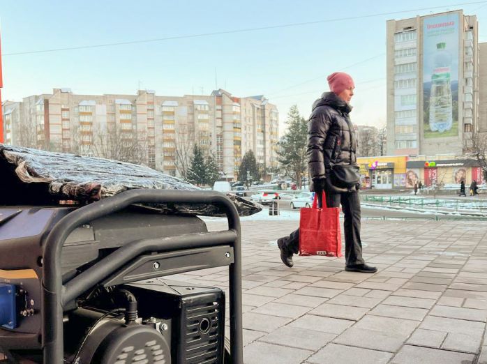 “Відключення можуть бути постійними”: похмура ситуація зі світлом