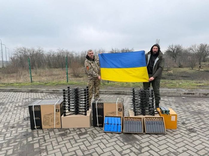 Відрядження на схід: начальник Дрогобицької РВА разом із колегами вкотре передав допомогу для ЗСУ