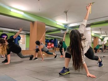 Пілатес і силові тренування під час вагітності: як рух підтримує здоров’я мами і дитини